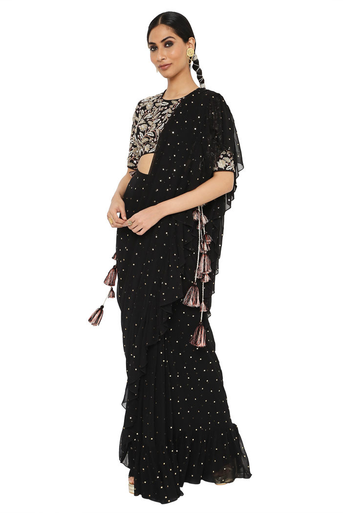 New Collection Black Ruffle Saree For Women at Rs.1450/Piece in damoh offer  by Manoj Kumar Saree House