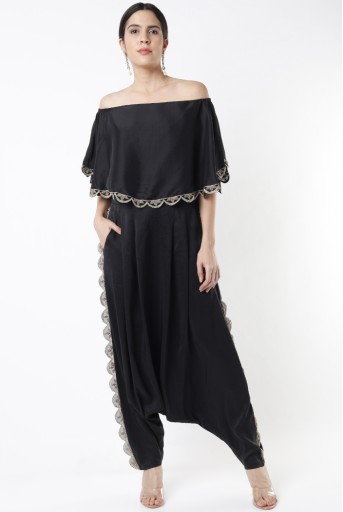 PS-ST0969-A  Black Silk Off-Shoulder Ruffle Top With Scallop Embroidery And Silk Low Crotch Pants With Side Seam Scallop Embroidery