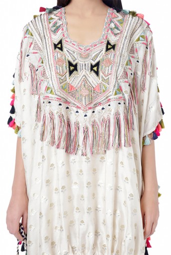 PS-FW750  Duha Chalk White Colour Floral Brocade Yoke Embroidered Kaftan with Drawstring Details and Jogger Pant