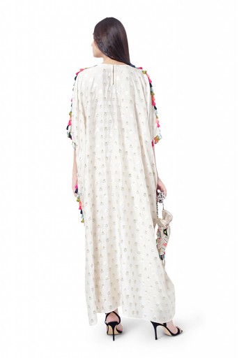 PS-FW750  Duha Chalk White Colour Floral Brocade Yoke Embroidered Kaftan with Drawstring Details and Jogger Pant