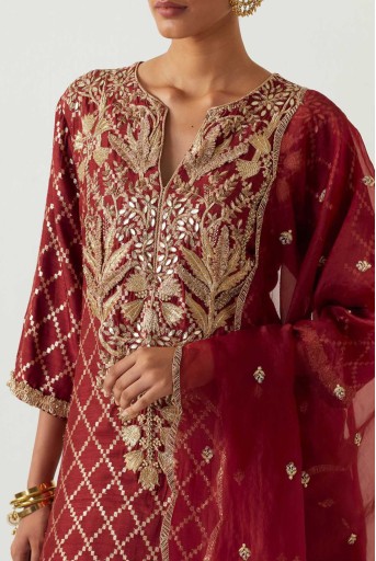 PS-KP0294-C  Maroon Embroidered Kurta With Pant And Embroidered Dupatta