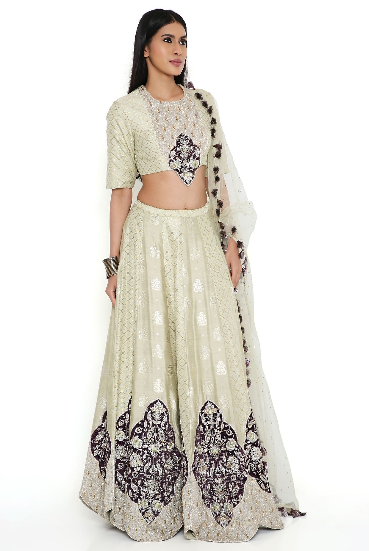 Vandana Sarees - Pure Banarasi Lehenga with intricate... | Facebook