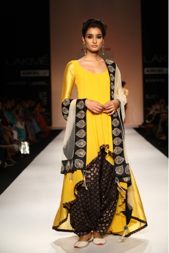 PS-FW183 Noor Sunset Yellow Georgette High-Low Kurta with Black Banarsi Patiala and Tulle Dupatta