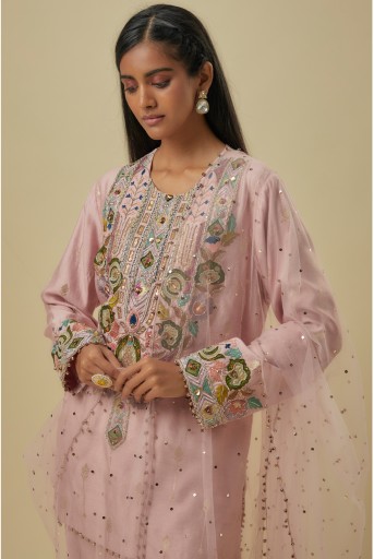 PS-KP0410 Onion Pink Brocade Butti Embroidered Yoke Kurta And Jogger Pant With Mukaish Net Dupatta.