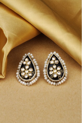 SBPS-E-7  Payal Singhal X Sangeeta Boochra Aayat Silver Earrings with Pearls