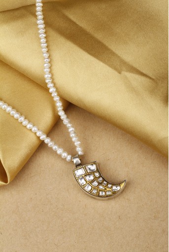 SBPS-N-5  Payal Singhal X Sangeeta Boochra Gul Silver Pendant with Pearl Chain