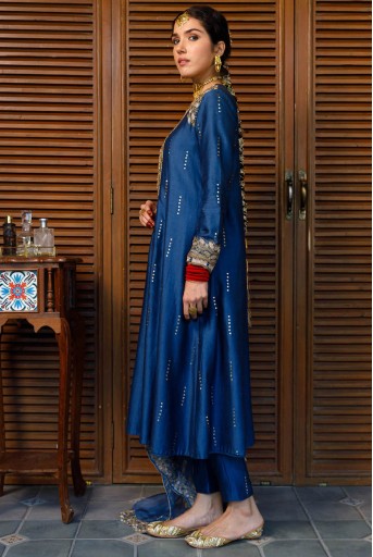 PS-KP0358-A  Ruksaan Navy Embroidred Yoke Kurta And Pant With Dupatta