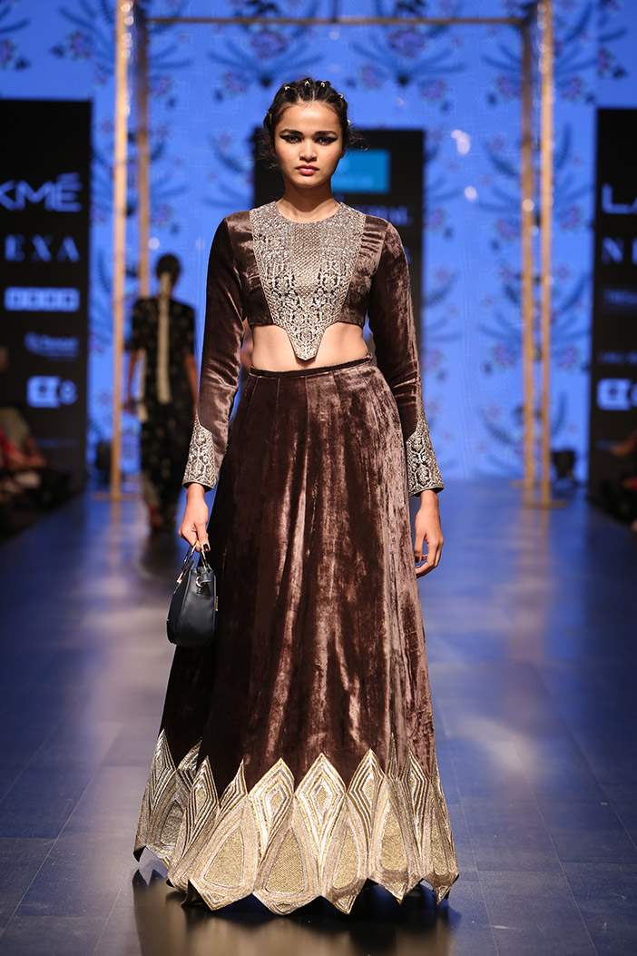 Best Payal Singhal Outfits We Spotted on Instagram For Brides-to-be! |  WeddingBazaar