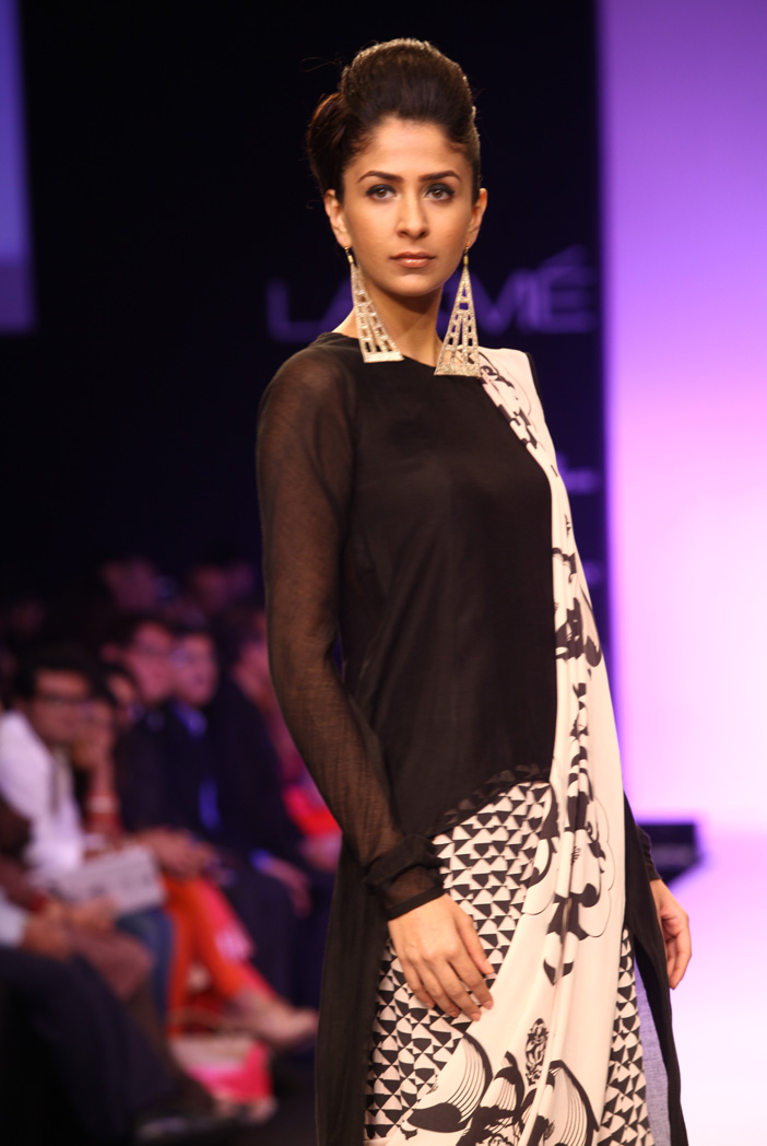 Black Lehenga Choli - These 15 Amazing Designs Suit Any Occasion | Indian  fashion dresses, Dress indian style, Lehenga saree design